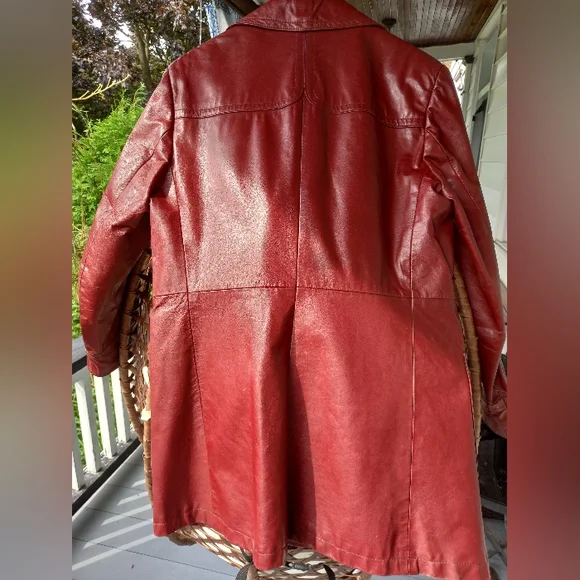 Vintage 1970's Lined Leather Coat - Picture 2 of 11